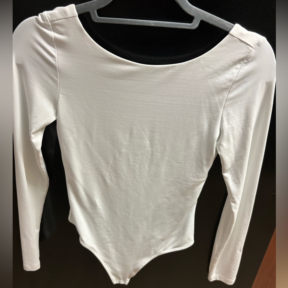 Aritzia Babaton Long Sleeve Women's Bodysuit